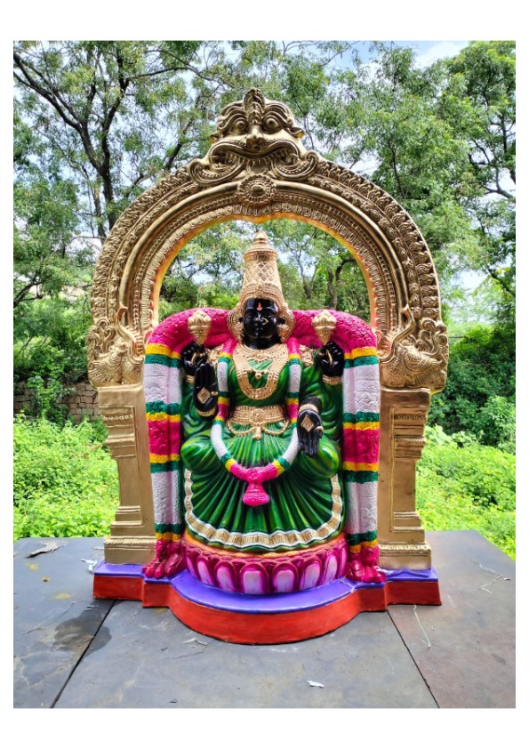 Statue 12
