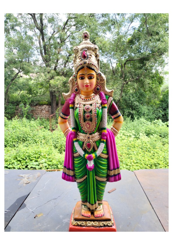 Statue 27
